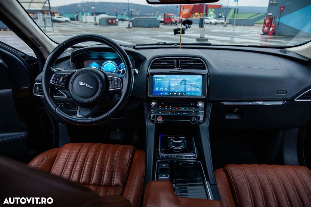 Jaguar F-Pace 30d AWD Prestige - 7
