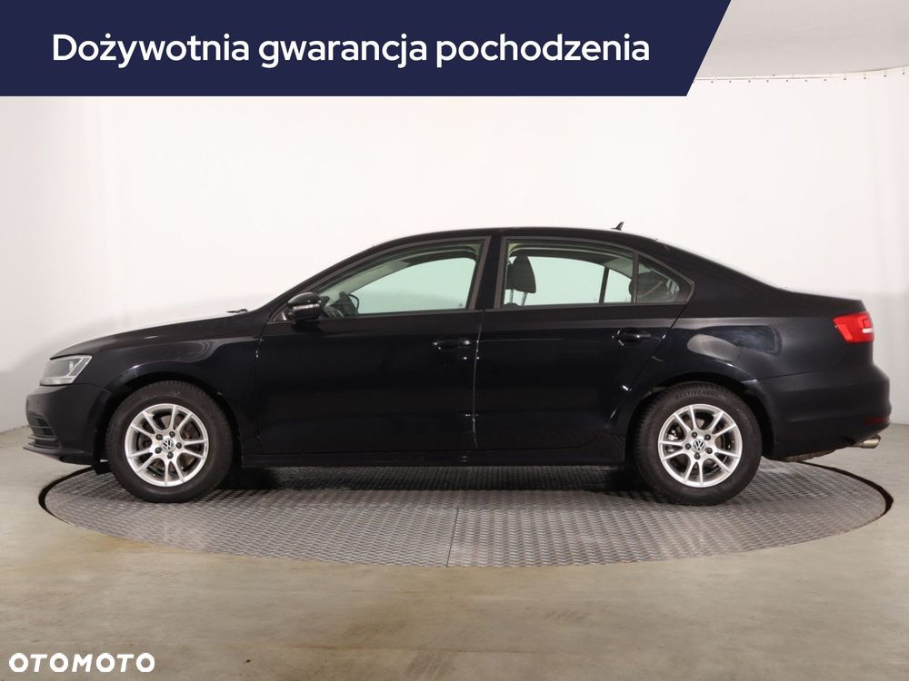 Volkswagen Jetta - 4