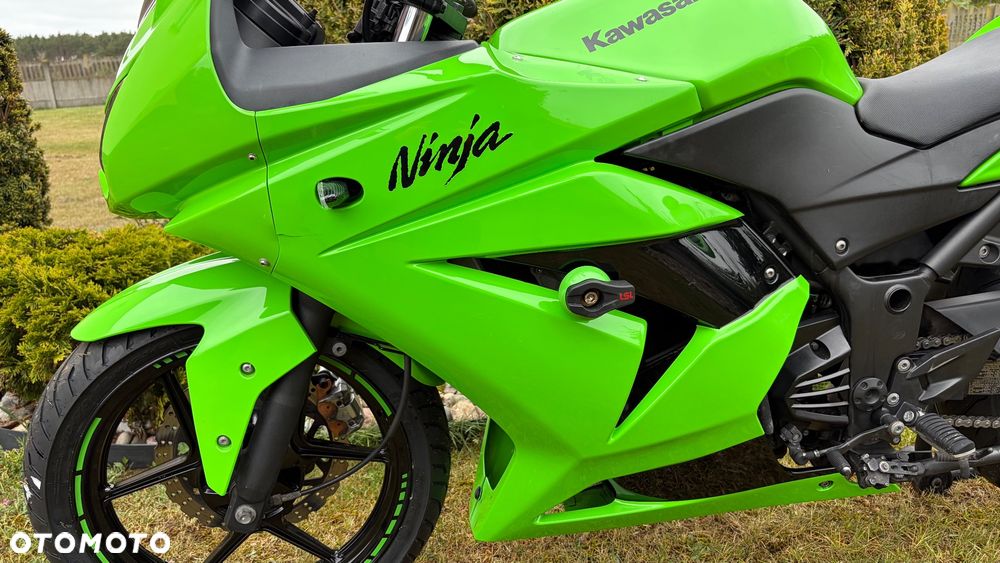 Kawasaki Ninja 250R - 23