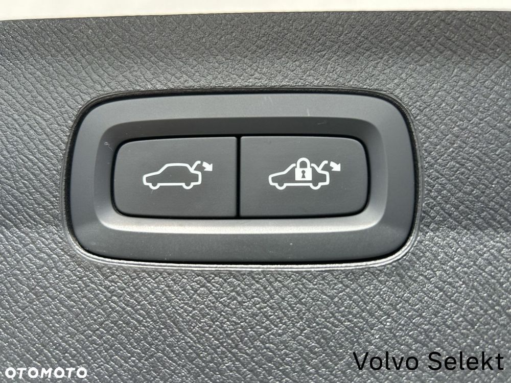 Volvo XC 90 - 33