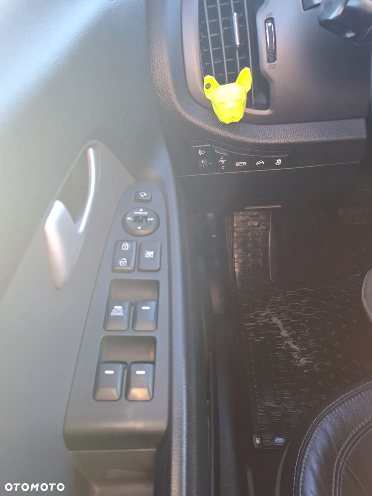 Kia Sportage 2.0 CRDI L AWD - 9