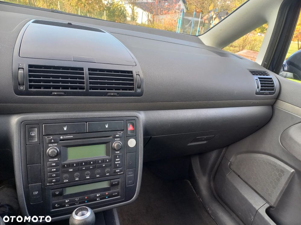 Volkswagen Sharan 1.9 TDI 4Motion - 10