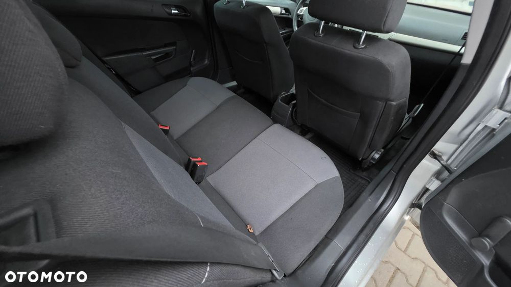 Opel Astra 1.7 CDTI DPF Color Edition - 15