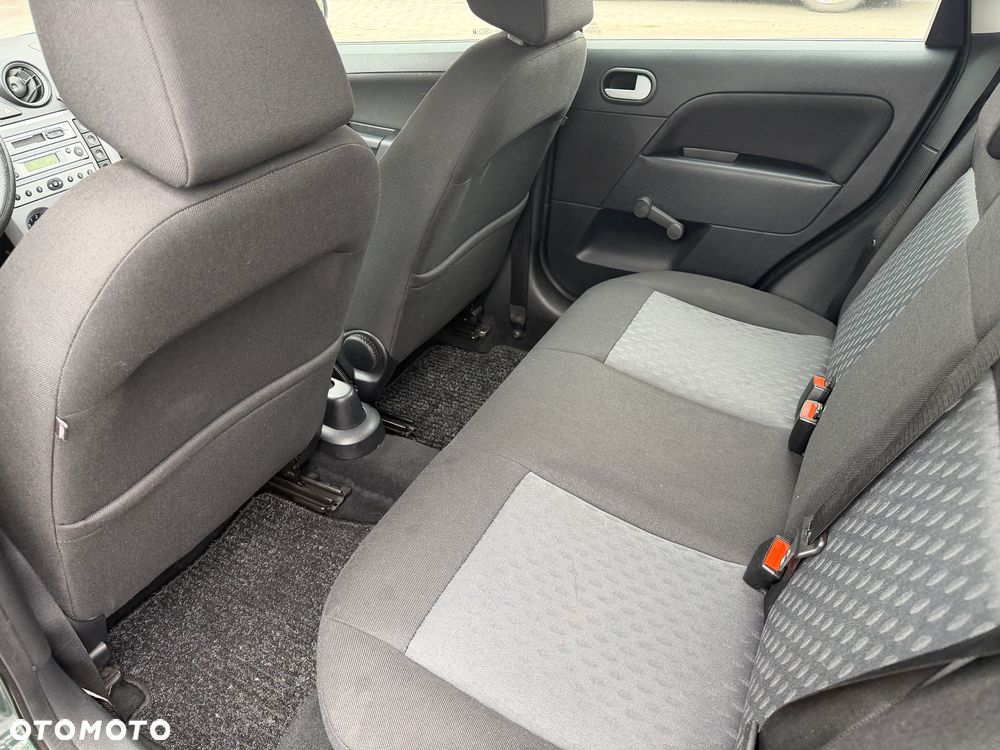 Ford Fiesta 1.4 - 11
