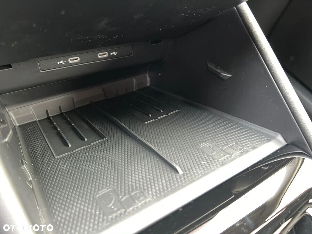 Volkswagen Tiguan - 23