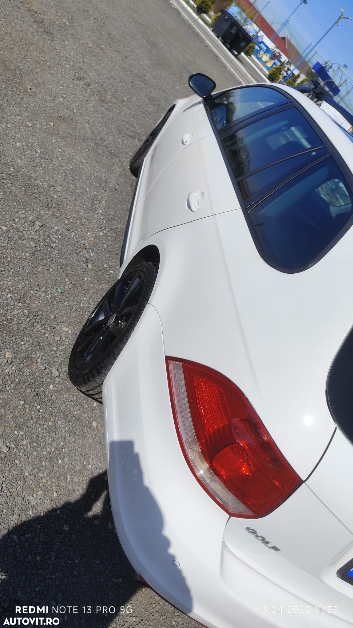 Volkswagen Golf 1.6 TDI BlueMotion Technology DPF Comfortline - 4