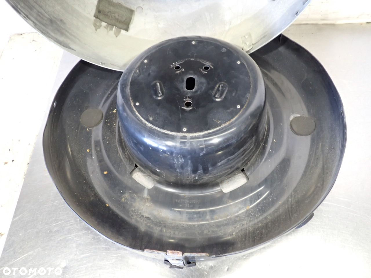 OBUDOWA KOŁA ZAPASOWEGO TOYOTA RAV4 II LIFT - 11