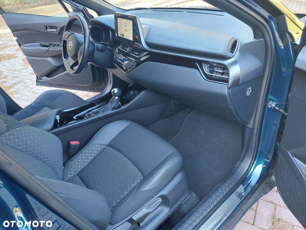 Toyota C-HR - 23