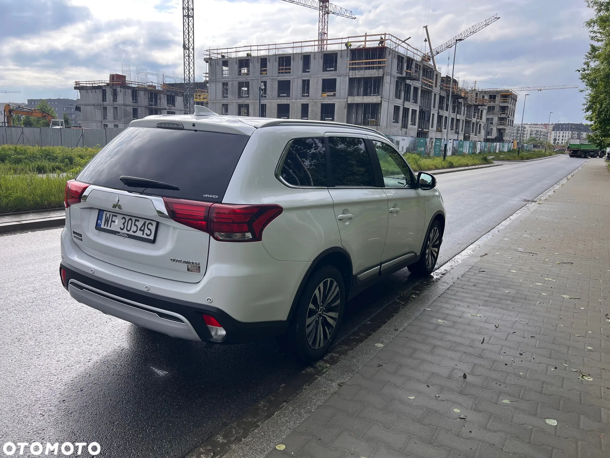 Mitsubishi Outlander 2.0 Intense Comfort 4WD CVT - 3