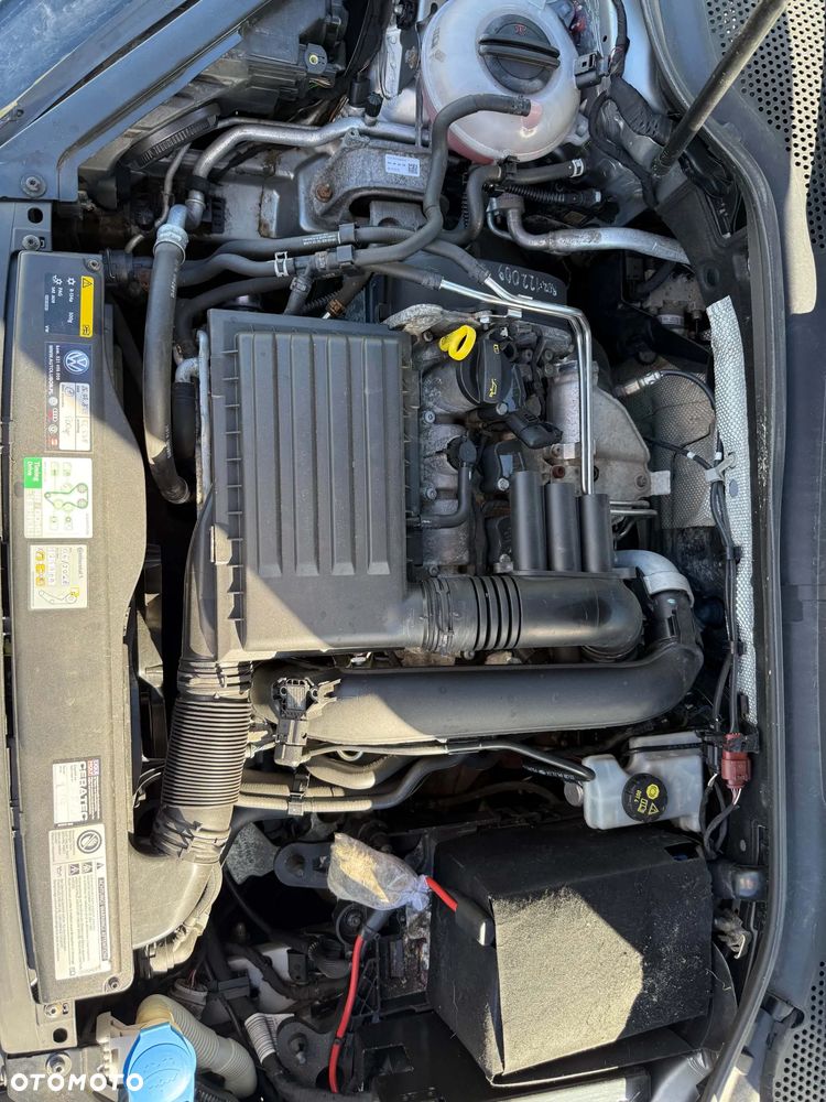 Volkswagen Golf - 27