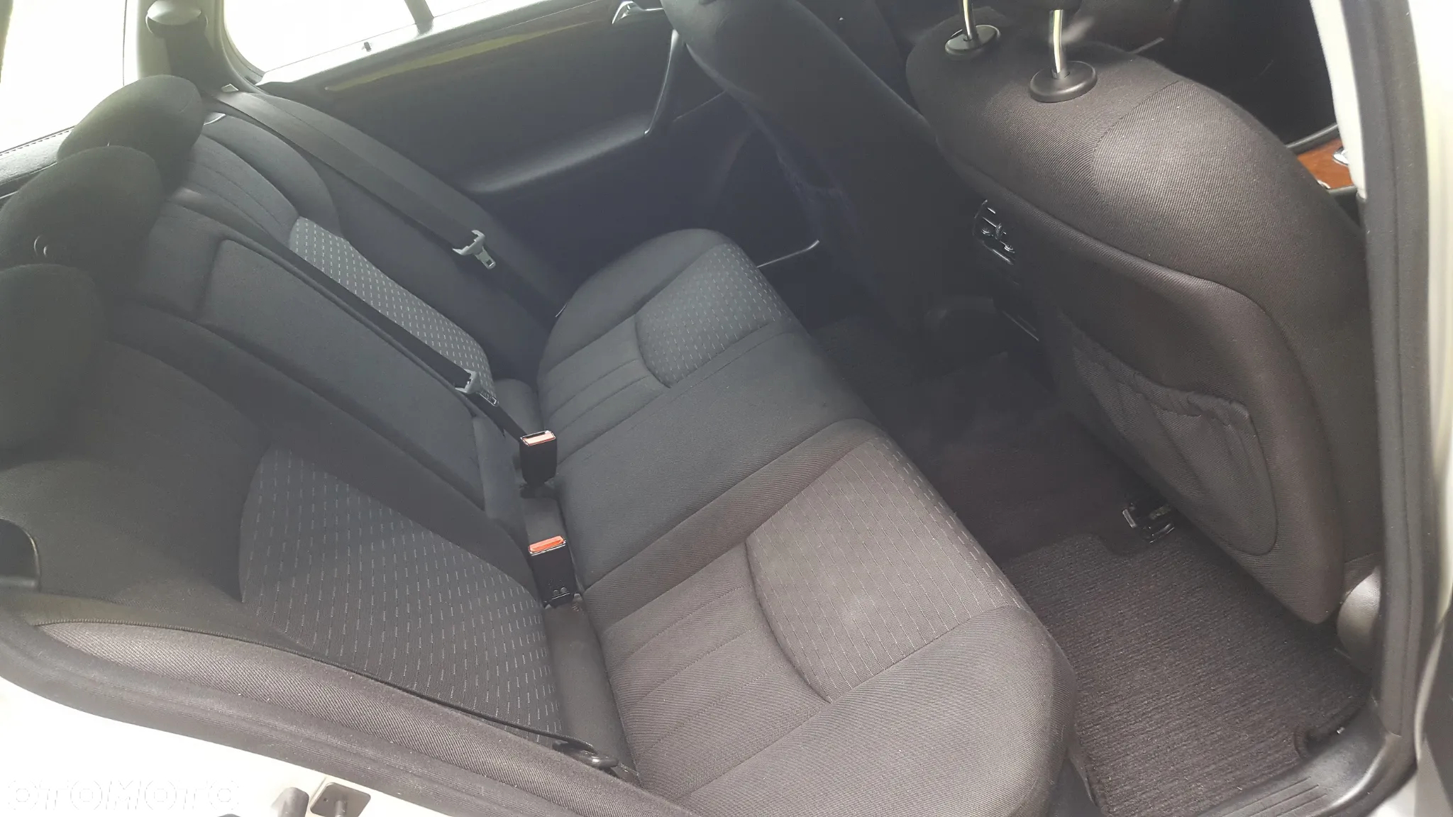 Mercedes-Benz Klasa C 220 T CDI Automatik Elegance - 24