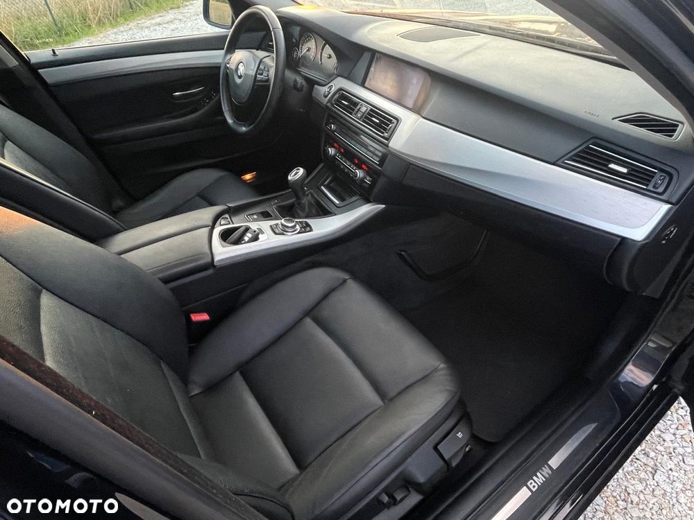 BMW Seria 5 520d Blue Performance - 11