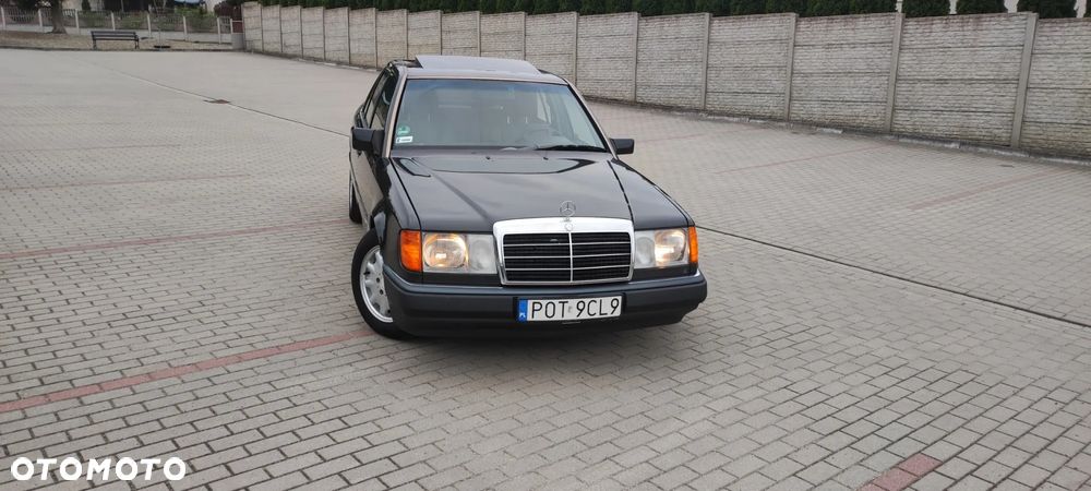 Mercedes-Benz W124 (1984-1993) - 39