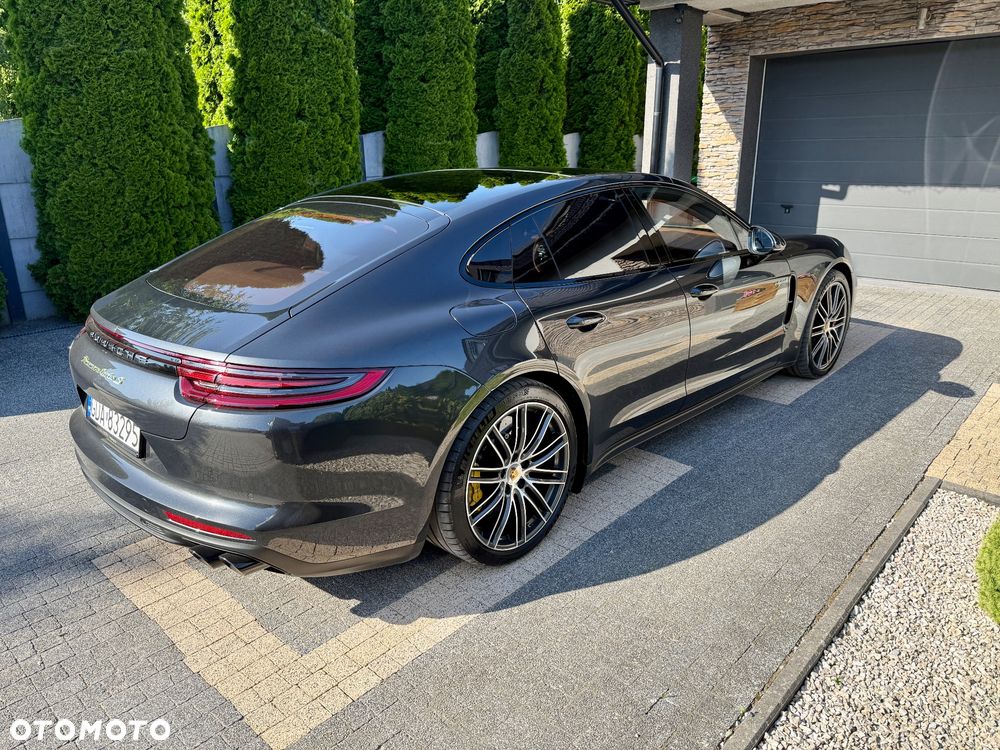 Porsche Panamera Turbo S - 8
