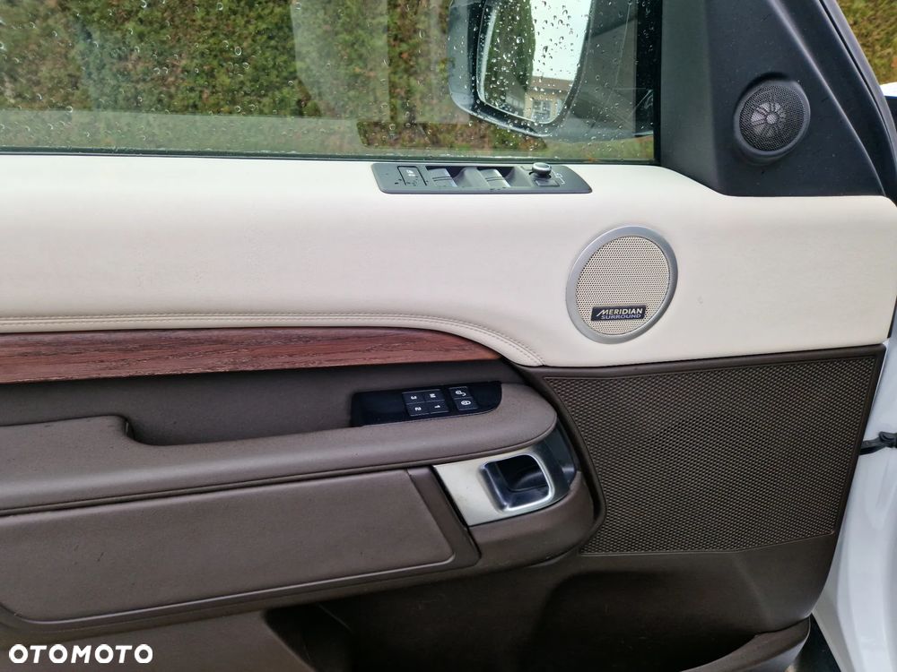 Land Rover Discovery V 3.0 SDV6 HSE - 12