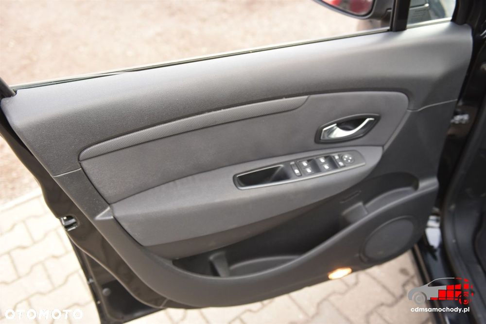 Renault Scenic 1.6 16V 110 LIMITED - 13