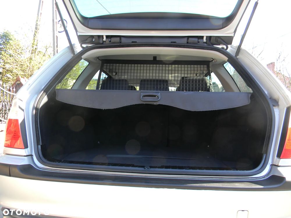 BMW Seria 3 316i Edition Exclusive - 11