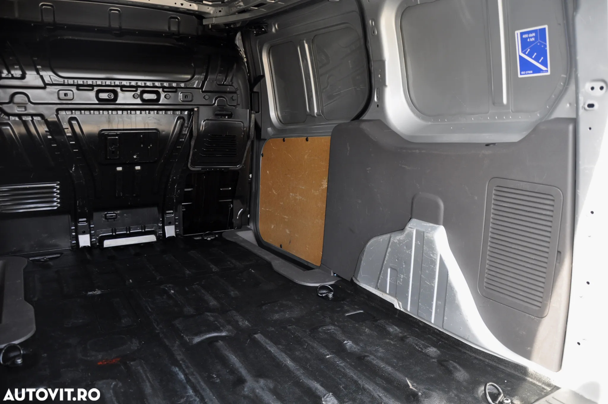 Ford Transit Connect L2H1 Van AUT. - 11