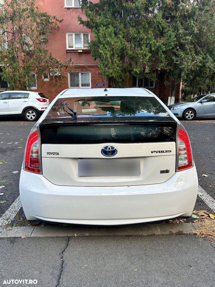 Toyota Prius (Hybrid) Comfort - 2