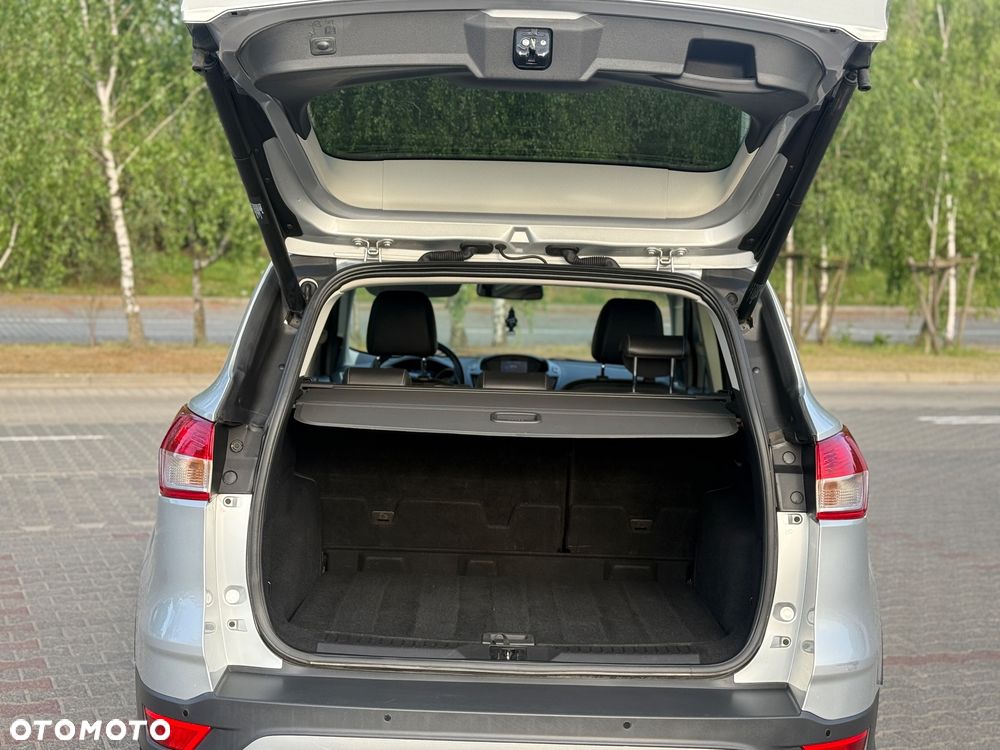Ford Kuga 2.0 TDCi 2x4 Titanium - 21
