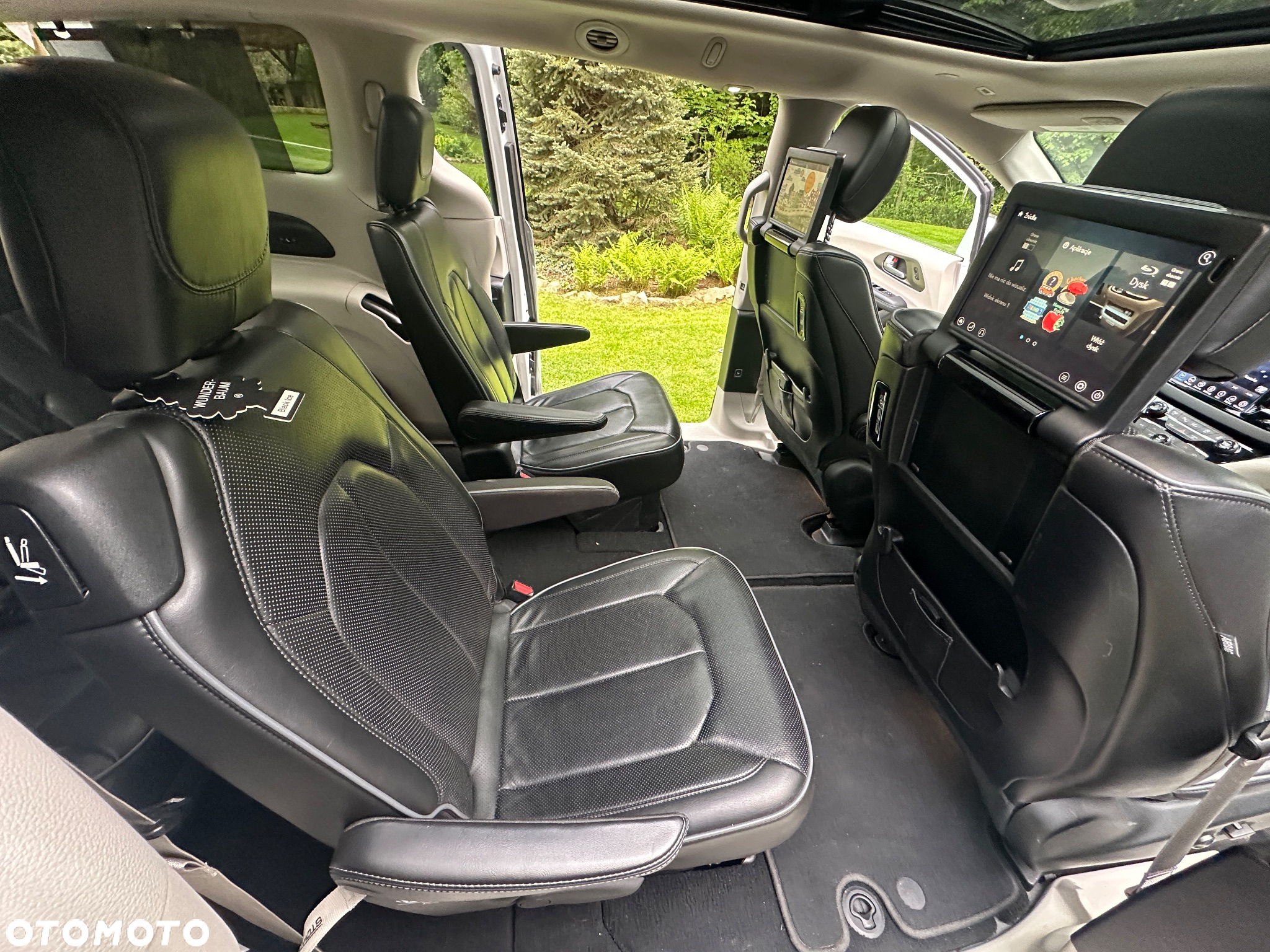 Chrysler Pacifica - 13