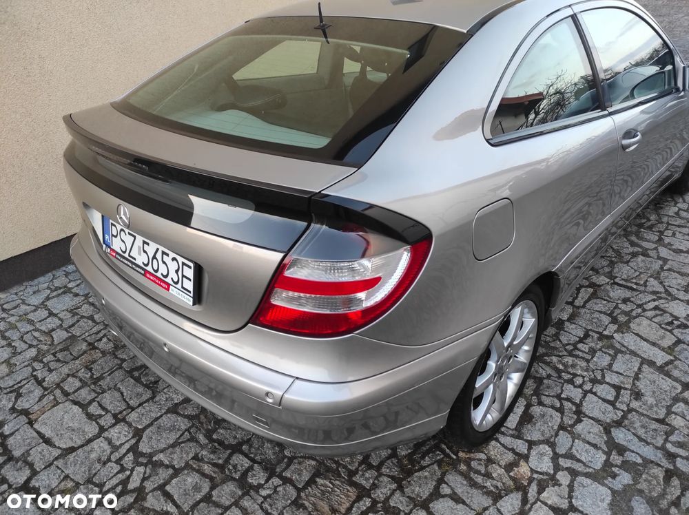 Mercedes-Benz Klasa C 230 - 9