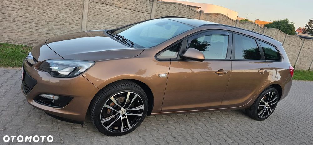 Opel Astra 1.4 Turbo Edition - 2