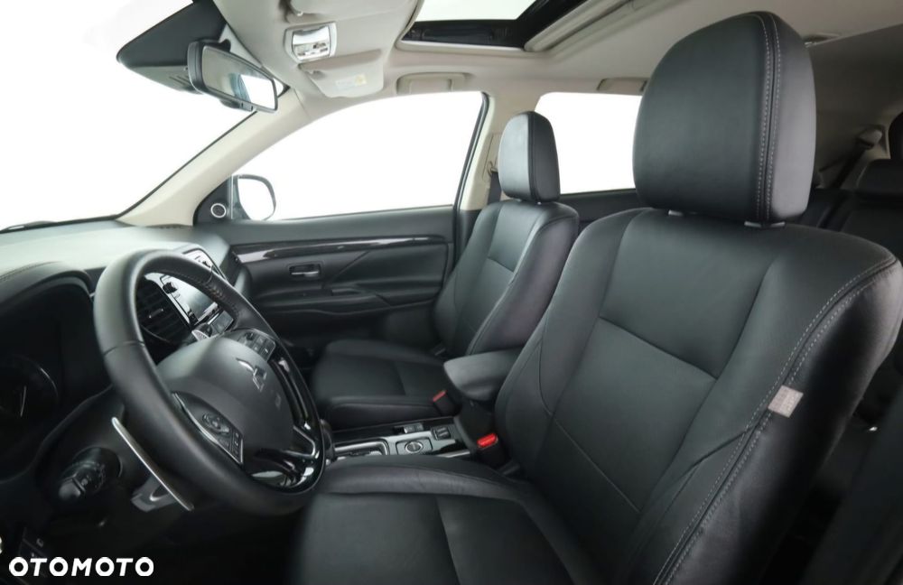 Mitsubishi Outlander 2.2 DID Intense + 4WD - 6