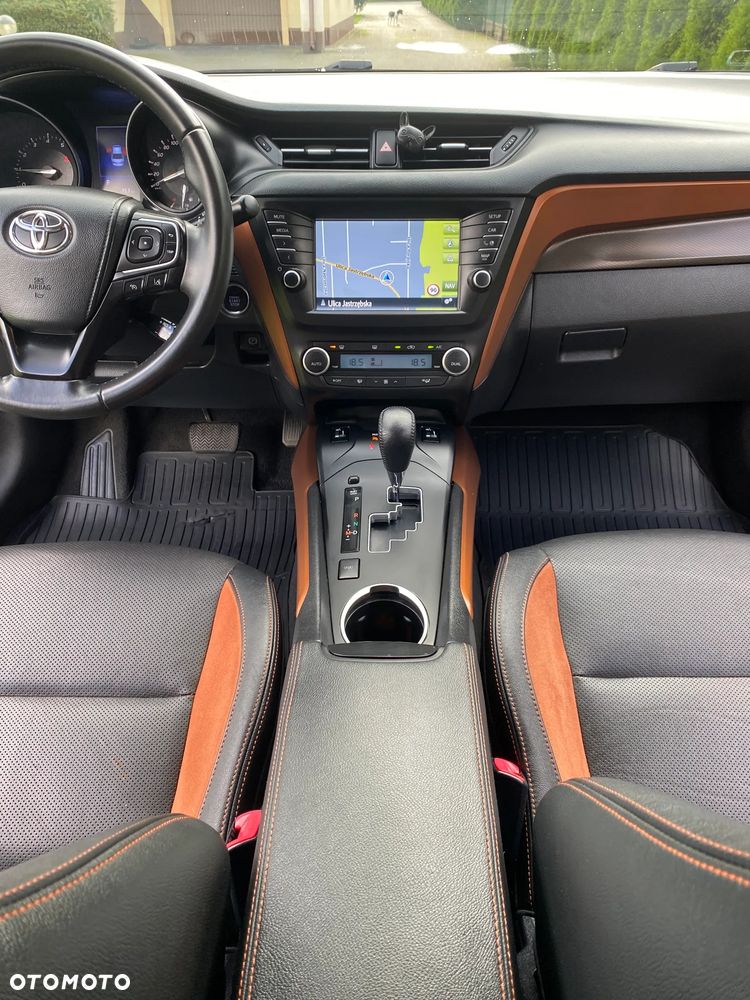Toyota Avensis 2.0 Prestige MS - 24