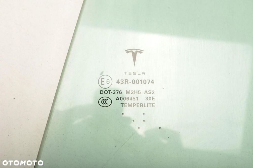 Tesla Model S SZYBA DRZWI LEWY TYŁ 2015R - 2