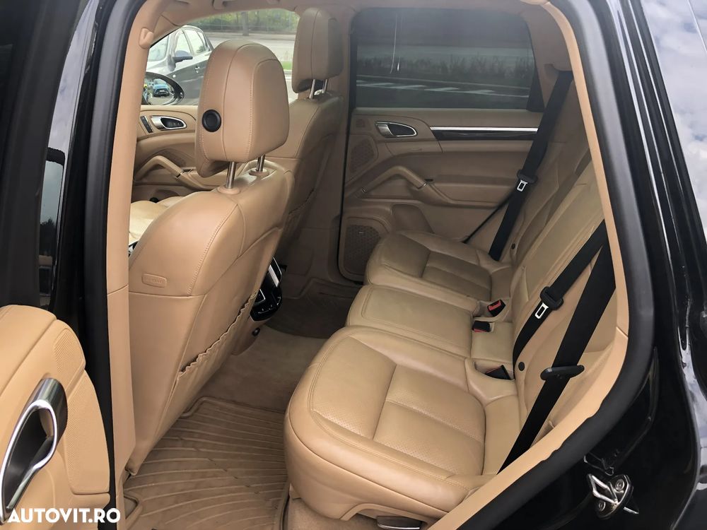 Porsche Cayenne - 11