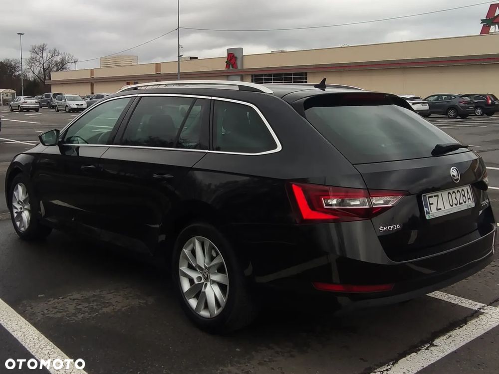 Skoda Superb 2.0 TDI Ambition - 3