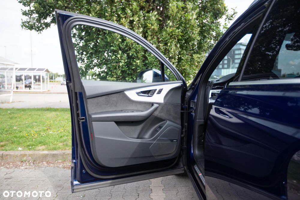 Audi Q7 55 TFSI e Quattro S Line Tiptr - 15