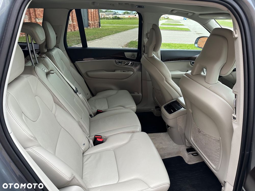 Volvo XC 90 T6 AWD Momentum 7os - 12