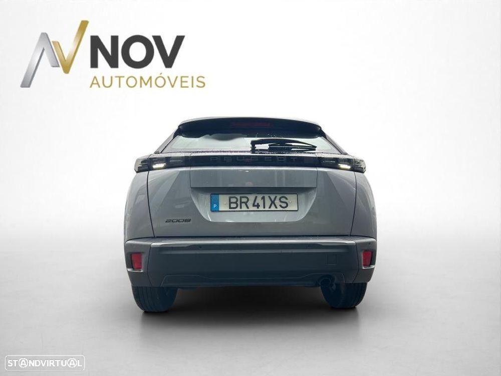 Peugeot 2008 - 8