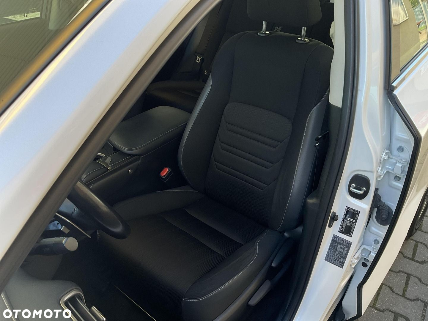 Lexus NX 300h Business Edition AWD - 11