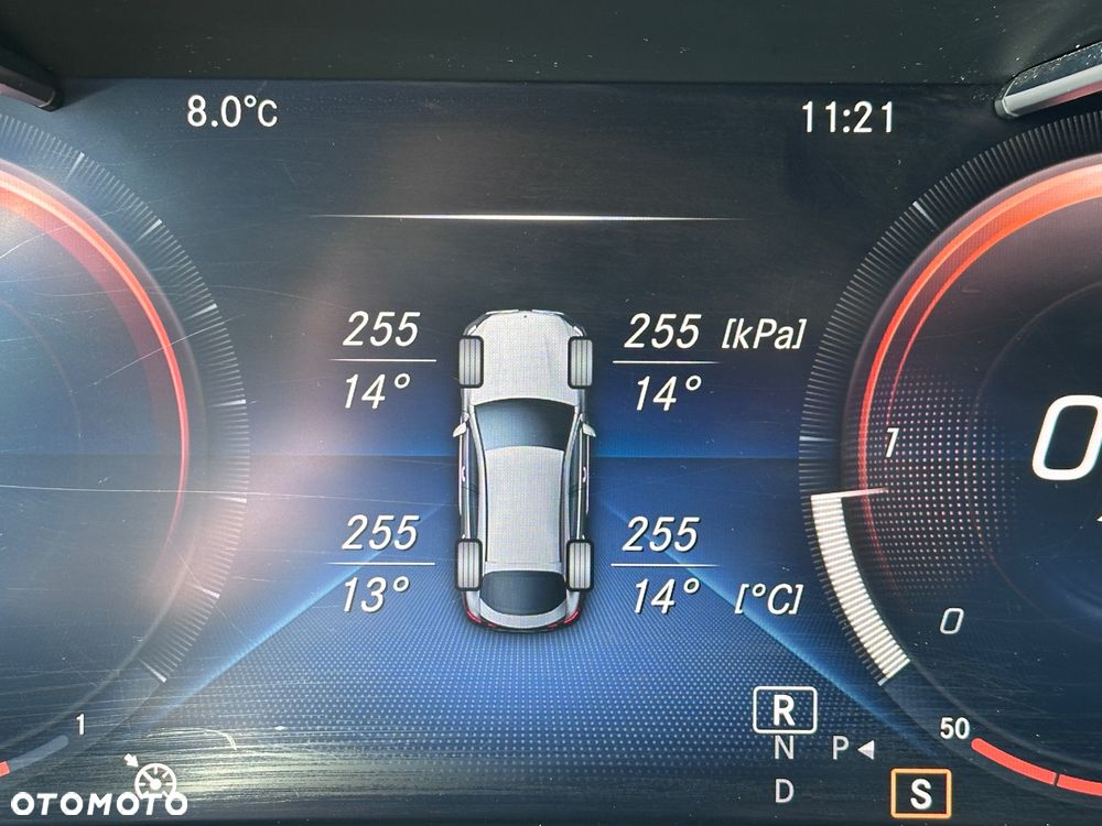 Mercedes-Benz GLC 200 d 4Matic 9G-TRONIC AMG Line Plus - 29