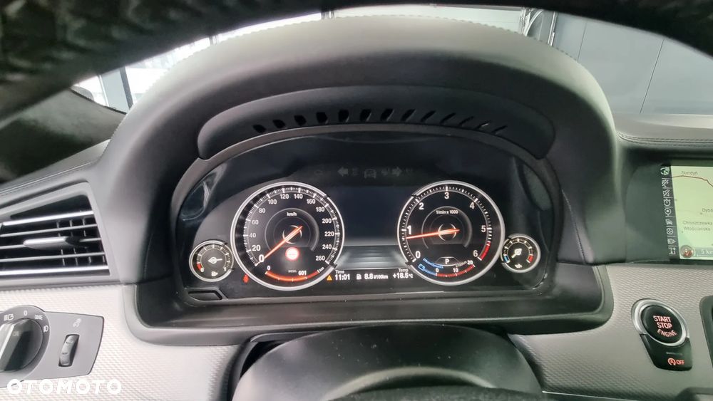 BMW Seria 5 M550d xDrive Sport-Aut - 17