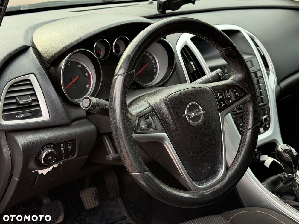 Opel Astra 2.0 CDTI Cosmo - 17