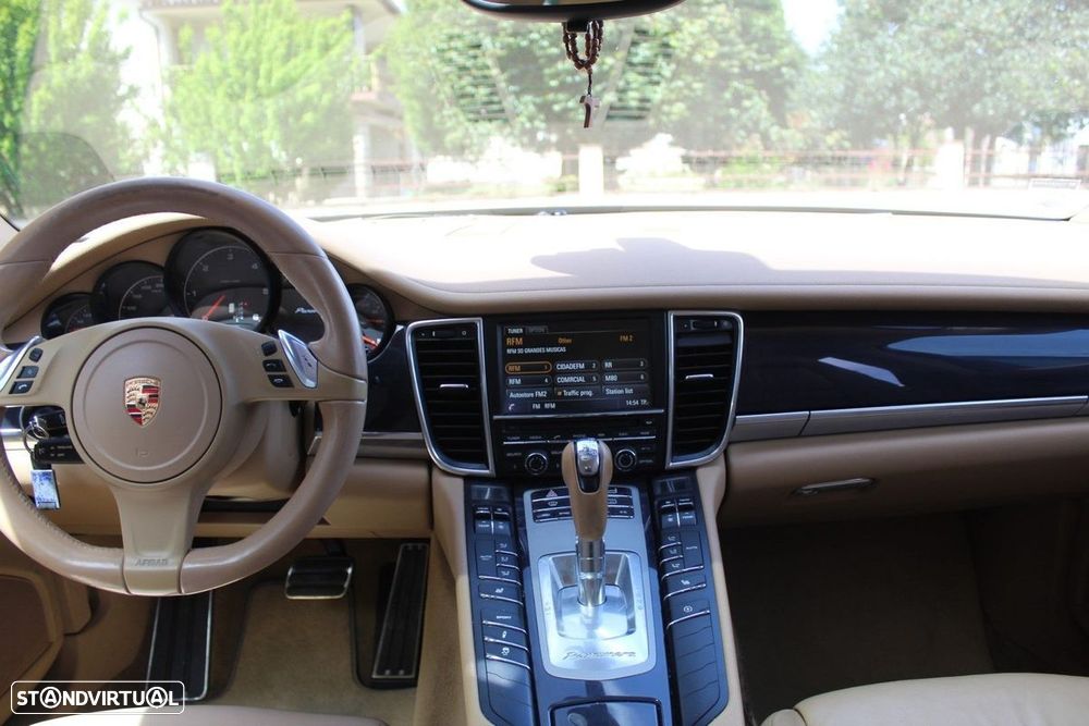 Porsche Panamera Platinum Edition - 23