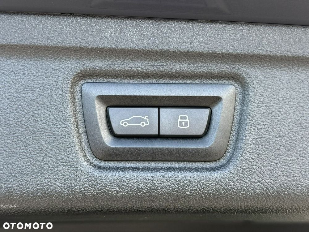 BMW Seria 3 - 25
