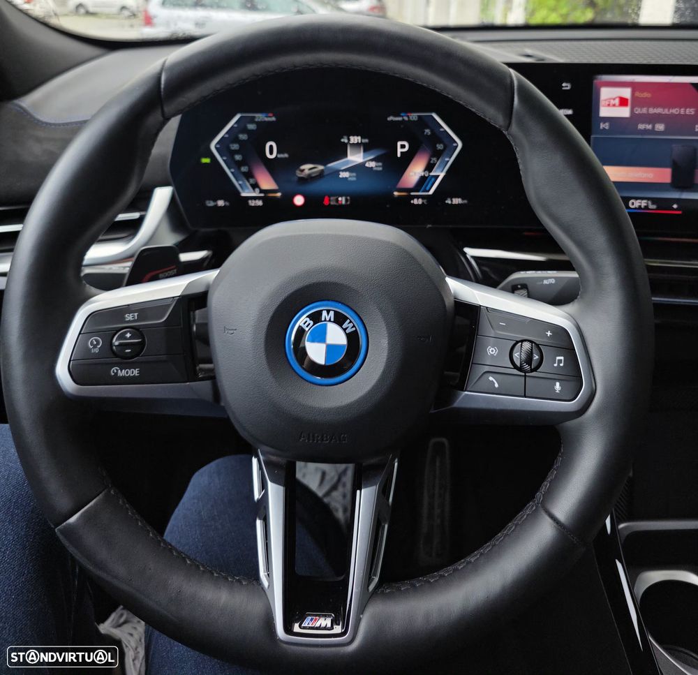 BMW iX2 eDrive20 Pack Desportivo M - 25