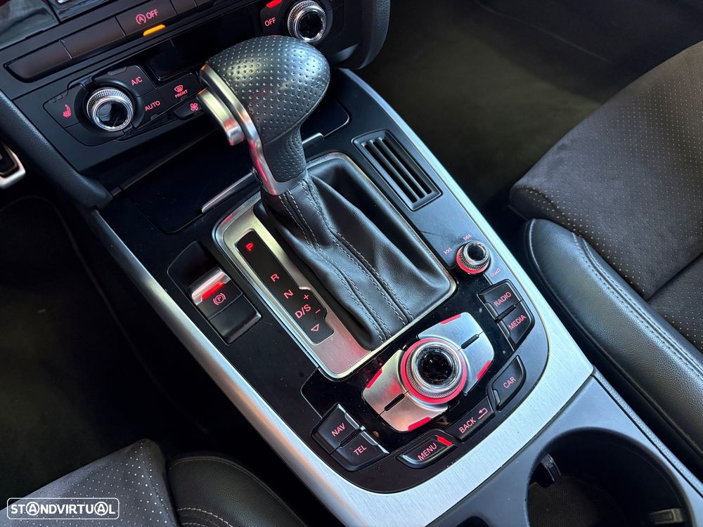 Audi A4 Avant 2.0 TDI DPF clean quattro S tronic S line Sport Pack - 13