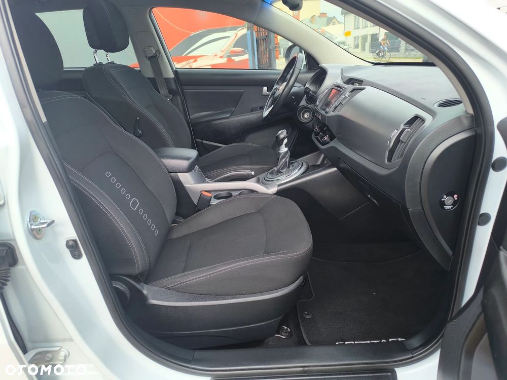 Kia Sportage 1.7 CRDI 2WD Dream-Team Edition - 19