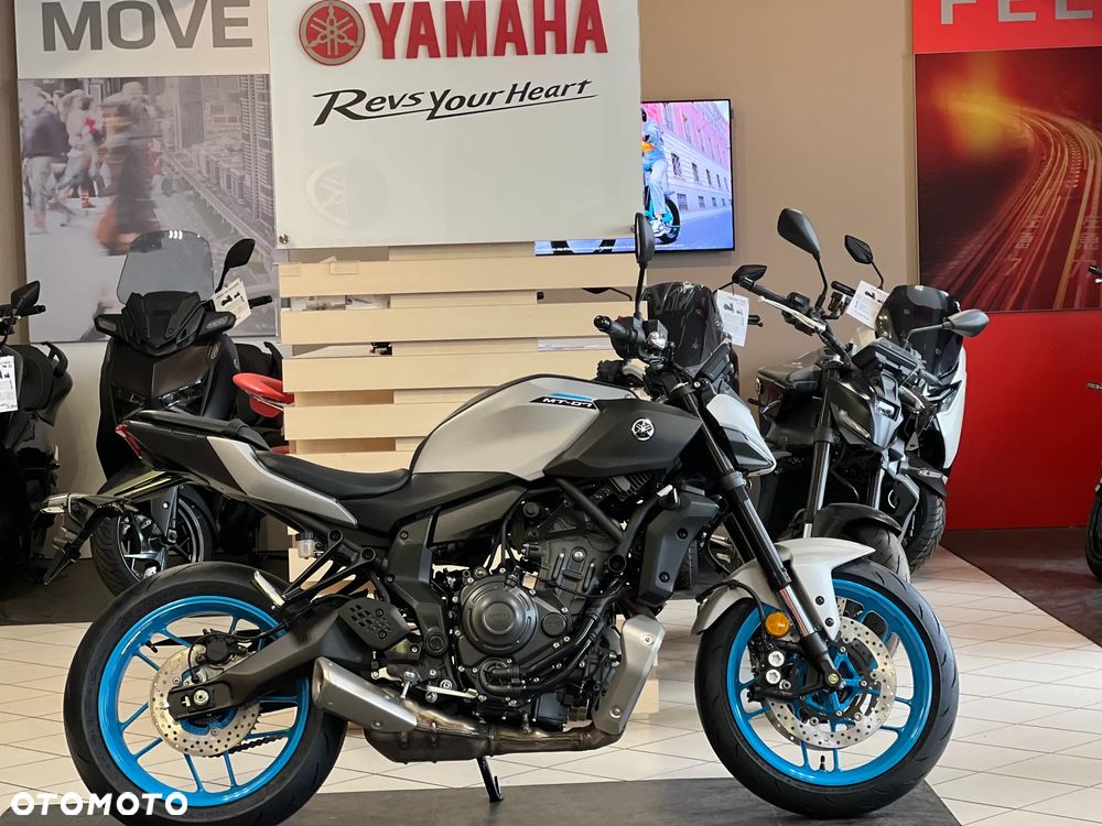 Yamaha MT - 22