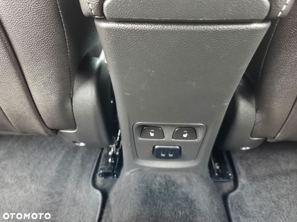 Opel Astra 1.4 Turbo 120 Jahre - 18