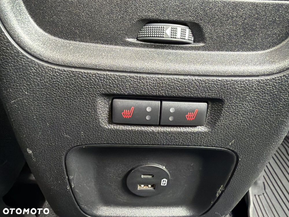 Ford Kuga - 22