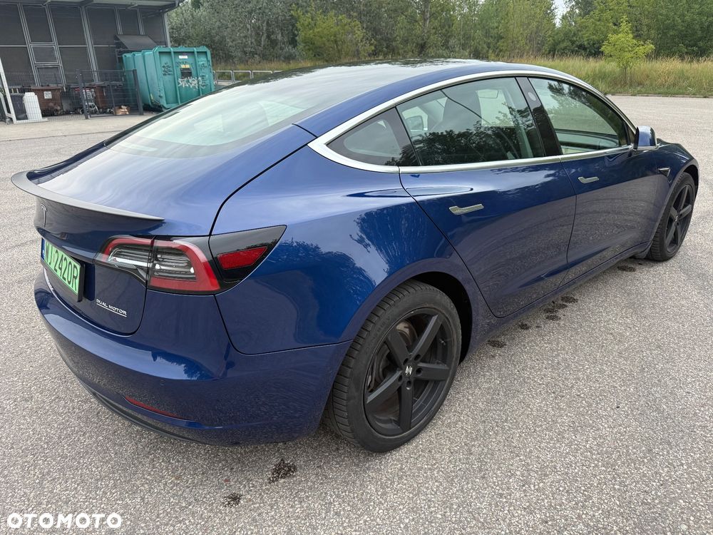 Tesla Model 3 - 8
