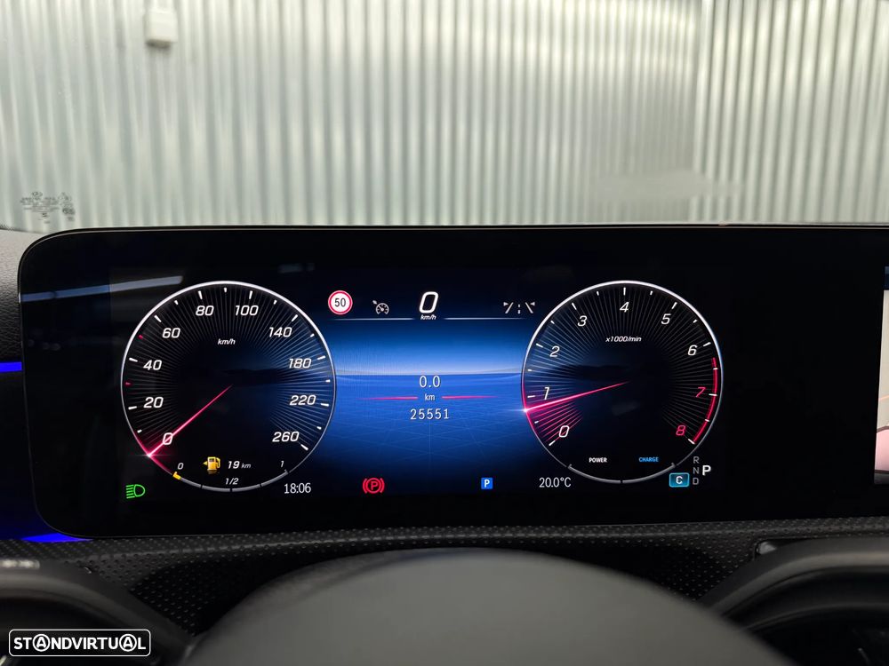 Mercedes-Benz A 200 Limousine 7G-DCT AMG Line - 17