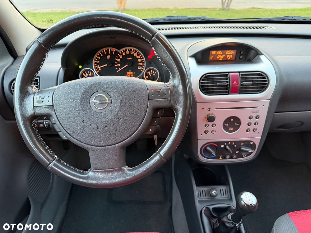 Opel Combo Tour N-Joy - 32